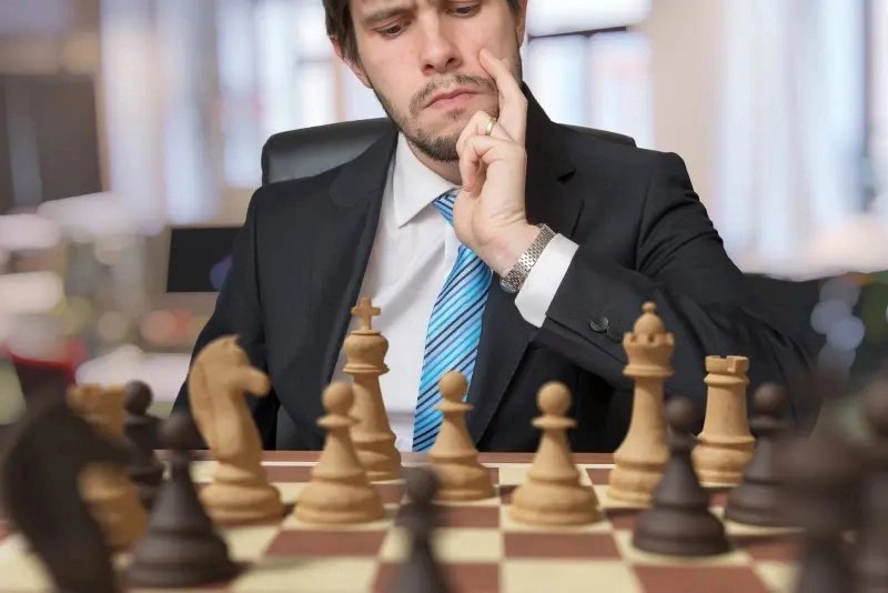 Chess can be a powerful tool for reducing stress and promoting relaxation. The game requires your full attention, pulling your focus away from daily worries and allowing you to immerse yourself in the present moment.