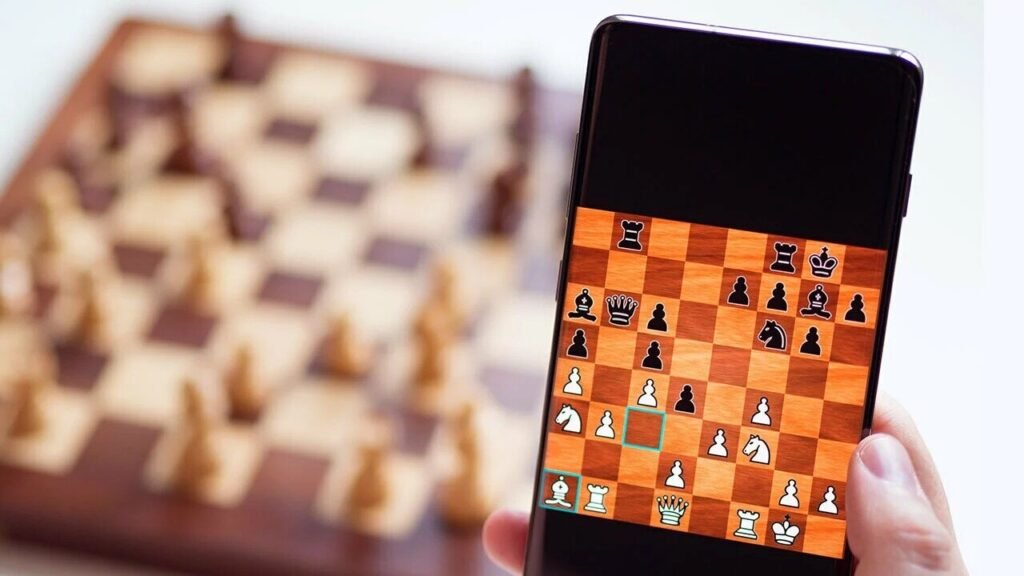 As technology continues to evolve, so too will the landscape of online chess. In recent years, the development of AI and advanced algorithms has significantly improved online platforms, providing players with better analysis tools, fair play monitoring, and overall user experience.