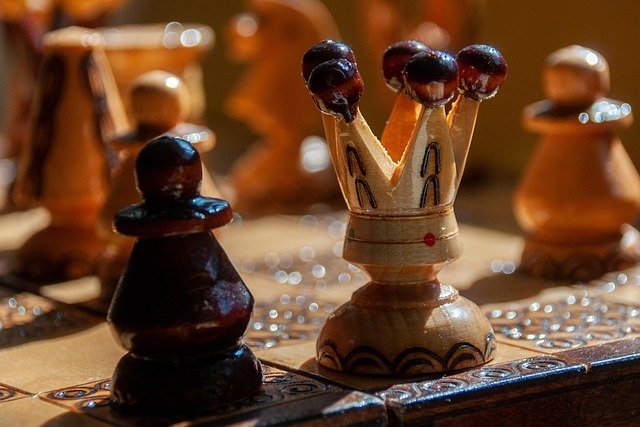 Top 5 chess coaching academies in Castletroy, Limerick. Join fun, challenging classes to build your game and tactical thinking.