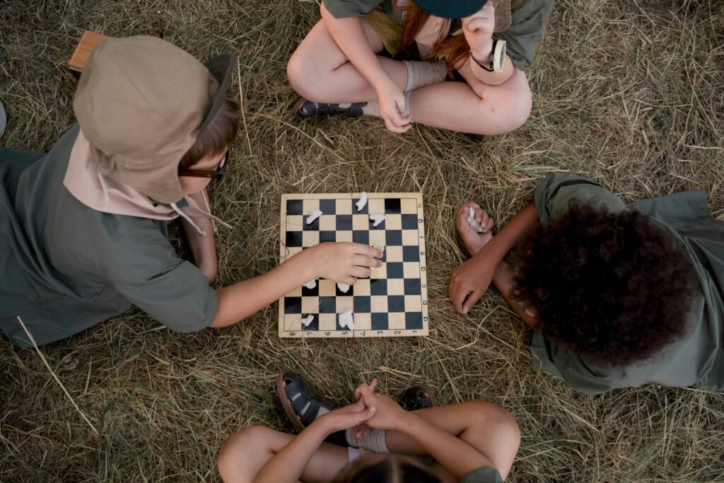 Finding the right chess academy for your child isn’t just about who teaches the rules—it’s about finding a place that sparks excitement, builds life skills, and helps kids grow step by step. We reviewed local and online options that serve families in Trousdale Estates and across Beverly Hills. Here are the best five—and we’ll start with the one leading the way.