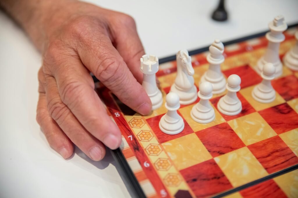 Every child at Debsie follows a step-by-step curriculum. They don’t just “learn random things.” They go on a journey—from the first move to complex checkmates and tournament strategies. It’s like a ladder, and every class is a rung that brings them higher.
