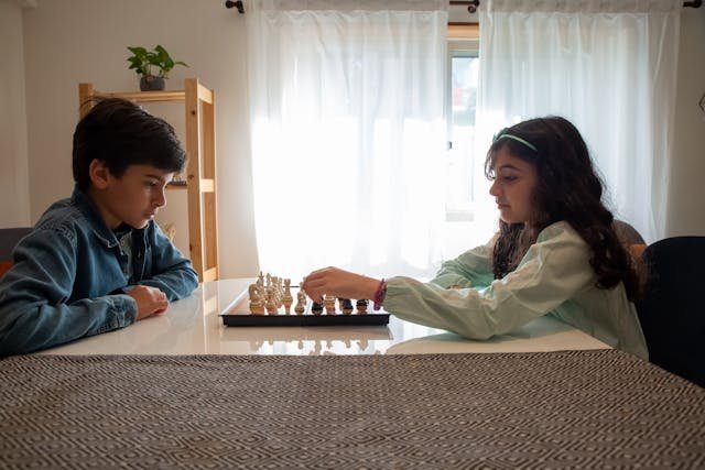 Offline chess classes have been the traditional way for children to learn for years.