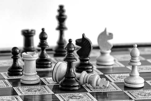chess-5516446_640 (1) Willow Bend families have several options for chess coaching