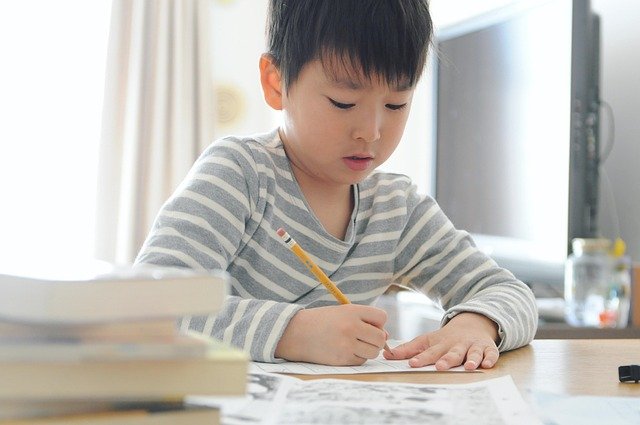 One of the most powerful things about critical thinking is that it’s not just for one subject. It works everywhere — in math, science, reading, history, and even art. When kids learn how to think clearly and carefully, they learn everything better.