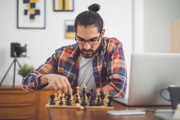 Why Online Chess Training is The Future