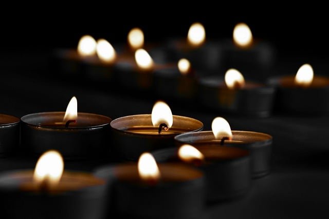 Fire isn’t just a moment—it has a whole life story. From the instant a spark is born to the time the last smoke fades away, every fire goes through clear stages. Understanding this cycle helps us appreciate its power and also teaches us how to control it.