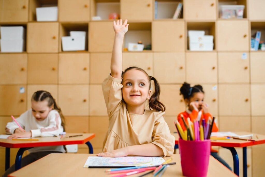 At Debsie, we believe the best science lessons are the ones that make kids say, “Wow! I didn’t know that!” Buoyancy is one of those topics where you can turn a simple bowl of water into a mini science lab — and we make sure kids don’t just watch, they do.
