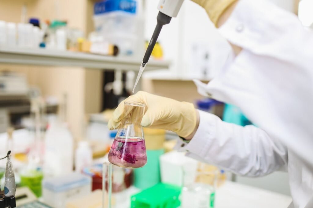Now that we know acids and bases are all around us, the next question is: how do we tell which is which? Scientists use tools to test substances, but you don’t need a laboratory to spot the difference. With a little knowledge (and some safe kitchen experiments), you can identify acids and bases easily.