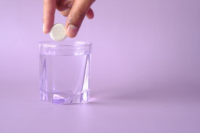 Not everything you put in water will dissolve. Sugar and salt mix in easily, but sand sinks to the bottom and oil floats on top. Why is that? The secret lies in how the particles of each substance behave and whether they “like” to mix with water.