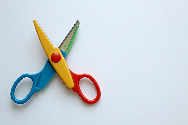 Levers are not just old tools from history books. They’re all around us, quietly working in the background every day. Once you learn to spot them, you’ll see that you’ve been using levers your whole life without even knowing it. Let’s look at some examples.