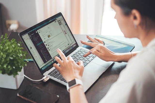 This is why online tutoring isn’t just a backup—it’s becoming the smarter choice. And in a city like Madison, where families are busy balancing academics, sports, and activities, this flexibility is priceless.