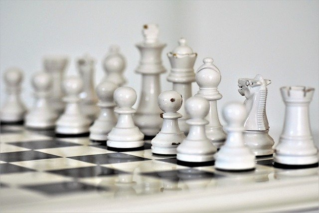 chess-3729531_640 (1) Let’s pause for a moment and think honestly.
