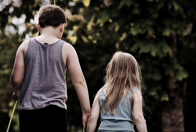 Many of the ideas people believe about boys and girls come from old traditions rather than science. These myths have been repeated for so long that they can feel like facts. But when we look closer, they don’t hold up.