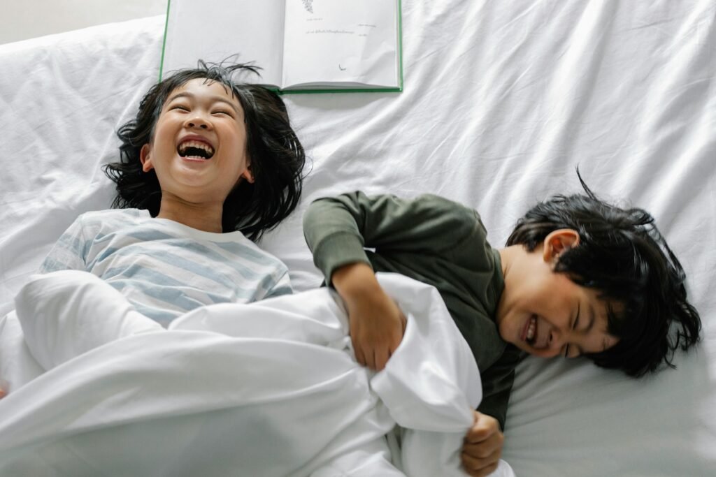 One of the lesser-known benefits of sleep is emotional control. Kids who sleep well and go to bed at the same time each night show 33% better emotional regulation. That means fewer outbursts, less anxiety, and more patience during tough moments.