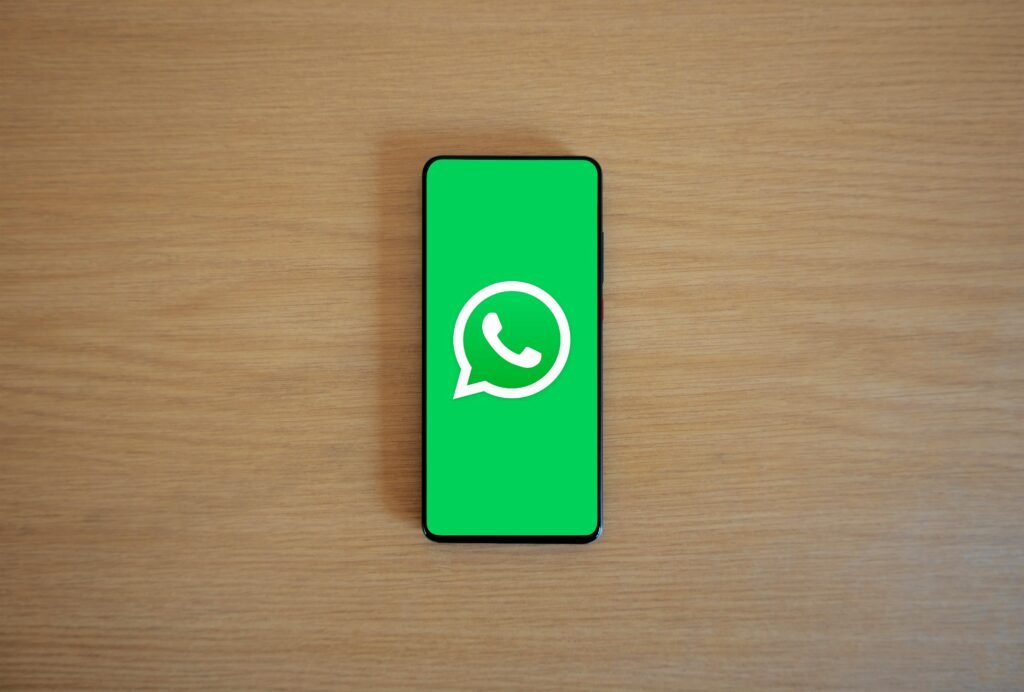 This stat reveals a quiet struggle many teens go through. When 58% of users say they compare themselves more after reading group chat messages, what they’re really saying is: “I see what others are doing, and I wonder if I’m good enough.”