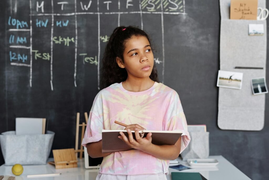 Another smart strategy is to batch-check messages. Instead of checking every few minutes, students can set times when they’ll respond—like after a study block, during lunch, or in the evening. This builds healthy control over attention.