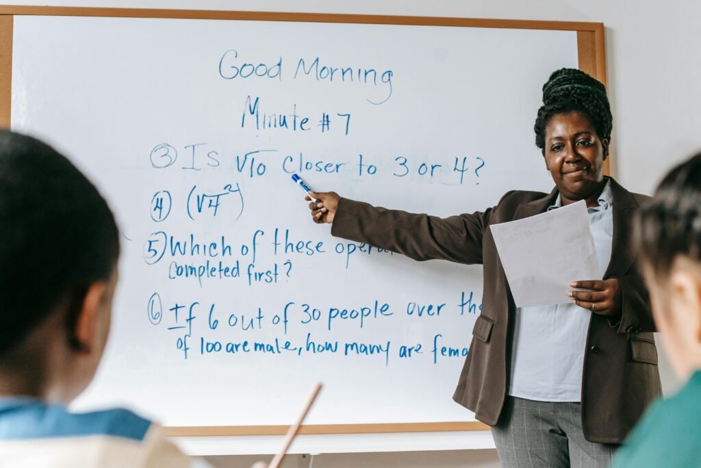 Begin with a seven-night rhythm instead of a last-minute fix. Keep lights-out and wake-up within the same sixty-minute window each day. A stable clock trains the brain to power down on time. In the last hour before bed, shift to quiet, low-light activities.