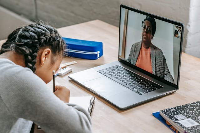 If you’re a parent or student in Des Moines still wondering whether online physics training is truly better—this part is for you.