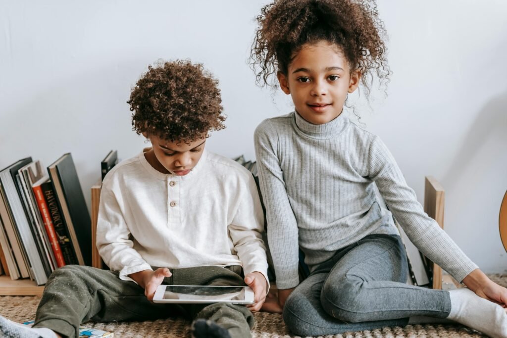Cloze scores also rise when background knowledge grows. After cloze practice, add three minutes of oral talk about one fact from the same topic. Use simple pictures or a short diagram. Introduce one new word, say it, show it, and use it in a plain sentence.
