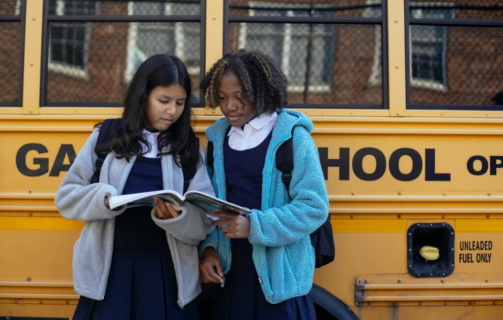 A forty-one percent drop in errors per one hundred words brings calm to reading. Fewer mistakes mean fewer stops and less frustration. The child hears the line as it should sound and feels in control. This opens space for thinking about meaning and feeling proud of progress.