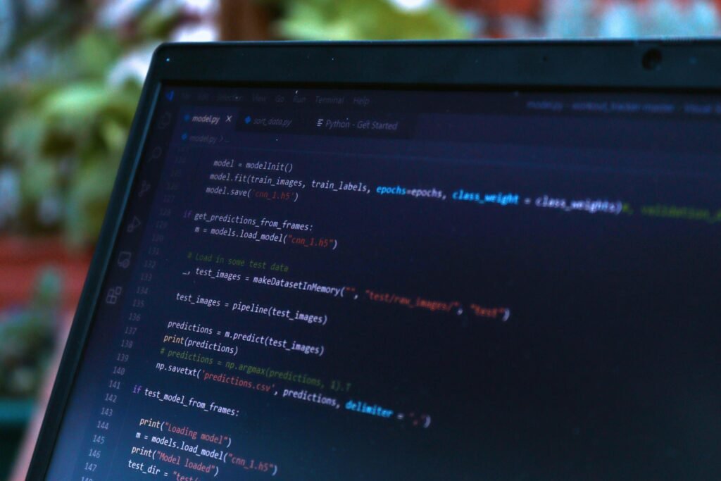 For learning content, this means designing micro-lessons, quick experiments, or fun facts that can be delivered in 15–60 seconds. That matches people’s attention spans and the expectations of algorithmic feeds.