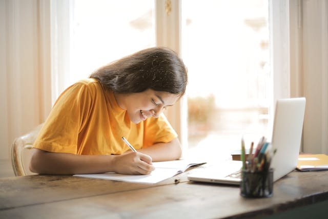Find expert physics tutors and classes in Indiana. Personalized lessons to boost learning, test prep, and academic success.