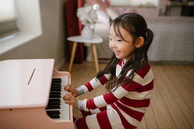 Here’s something amazing — children who learn music often become better at reading, writing, and even speaking.