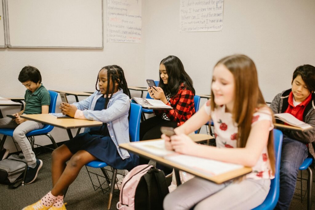 Homework is a big part of school success—but phones often get in the way. They offer a thousand distractions: games, chats, videos, apps. That’s why schools with phone bans saw a 28% jump in homework completion. When students aren’t checking their phones all day, they’re more likely to actually finish what they start.