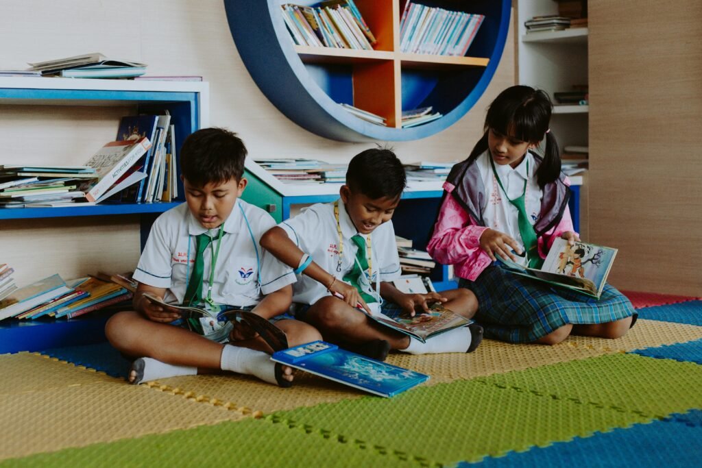 Use a second one-minute read of the same passage the same day. Most children show an immediate bump, which boosts confidence and makes practice feel worth it. Add brief phrasing work where you draw small scoops under two or three words that belong together.