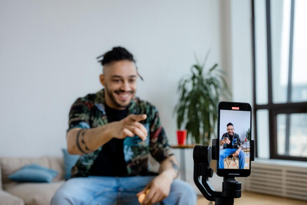 Which grabs attention more—Reels, Shorts, or TikTok? Discover how each affects memory, focus, and screen time with real data.