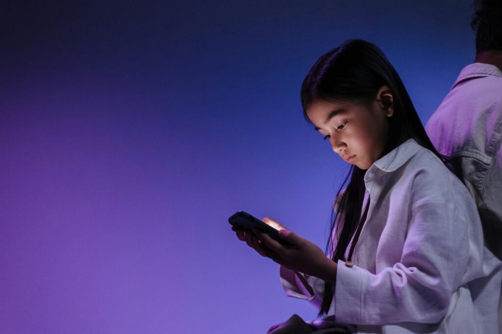 So how do we raise that readiness level? Start with Sunday. Make it a day of gentle resets. Prep the backpack together. Review the school schedule. Make Monday’s lunch in advance. Talk through the week ahead so it doesn’t feel like a surprise.