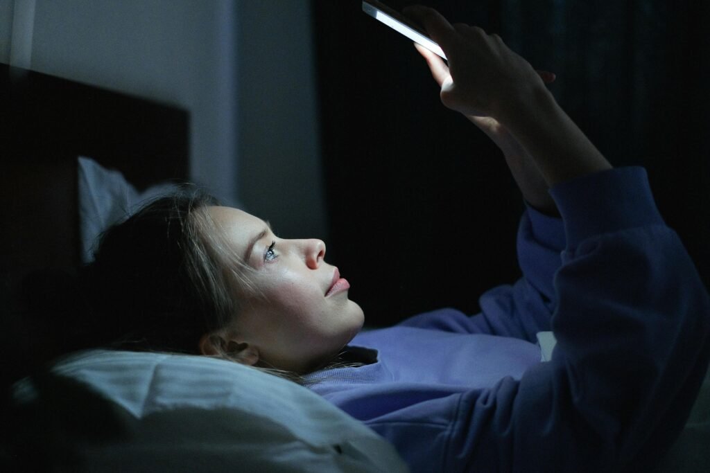 Keep a close eye on how long your child spends on screens before bed. Even “just 10 more minutes” can lead to a bigger delay than you think. Set a firm cutoff time—ideally 60 minutes before lights out—and stick to it.