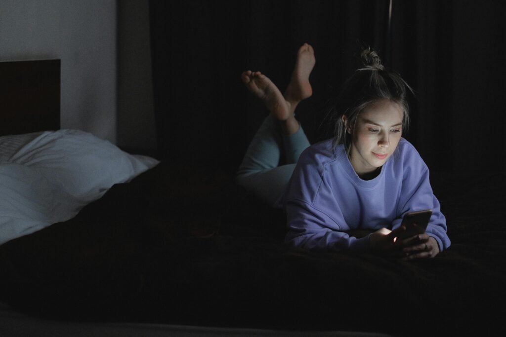 Does social media mess with your child's sleep and next-day focus? Discover what the stats reveal about REM, bedtime habits, and school performance.