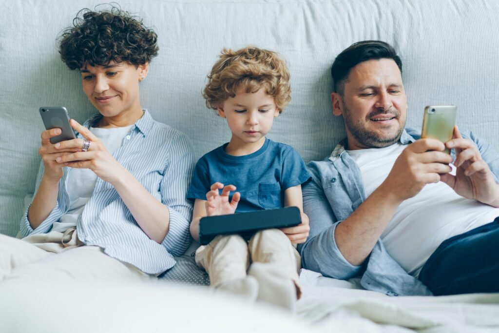 Why does this happen? Because when screens are limited, families have more time to talk, play, and simply be together. Real moments replace mindless scrolling. And those moments matter.