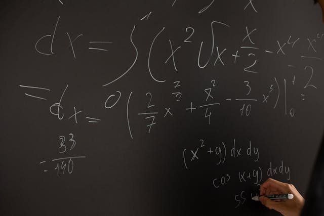 Top Physics tutors & classes in Sikkim. Live CBSE/ICSE & JEE/NEET prep. Clear doubts, boost scores. Book a free Debsie trial now.