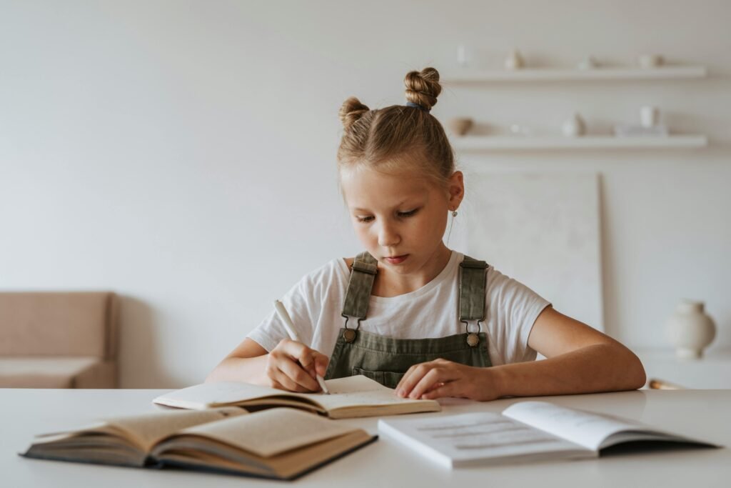 Many parents believe that longer study time means better results. In reading, that is not always true. Children in Kindergarten through Grade 5 often grow the most when they practice for 15 to 20 minutes a day, five days a week. This amount of time is long enough to build skill, but short enough to keep focus strong.