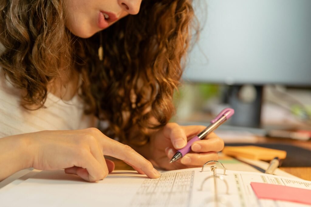 For a lab, it might be question, hypothesis, method, data, conclusion, error. Use the checklist to plan, then check off items during the final two-minute scan. If the class uses online platforms, screenshot the rubric and paste it at the top of the document as a live guide.