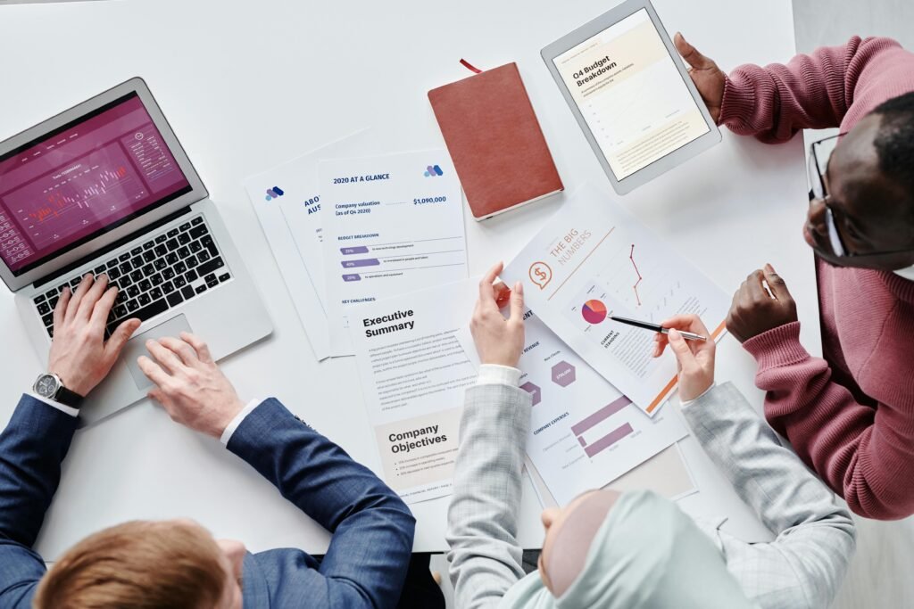 Ask the child to say the word, do the model, and solve a small example. Once a week, mix in one longer item and require the frame in the final sentence. Store all models and frames in a slim notebook and reopen it before a quiz. In class, run micro stations with word cards, model mats, and thirty-second timers.